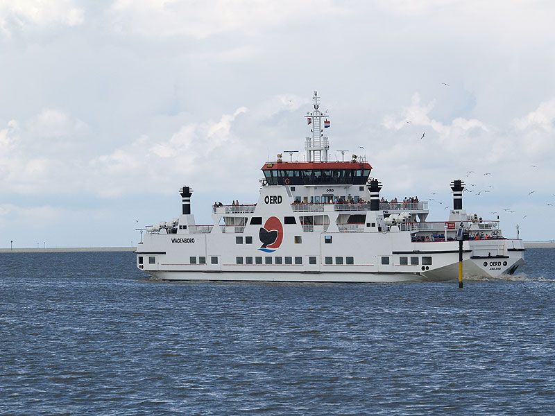 Vanuit Hegebeintum ben je in een zucht op Ameland. De veerboot doet over het traject Holwerd-Nes maar 45 minuten.