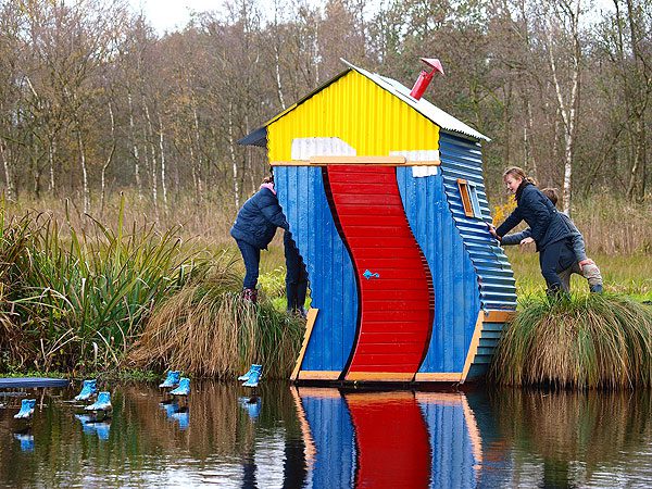 Eén van de kunstobjecten van de door de televisieomroepen AVRO en Omrop Fryslân landelijk bekend geworden Out of Space.