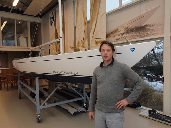 “Voor ons is dit een unieke kans om de markt van open zeilboten open te breken en ons te profileren als een modern alternatief”, zegt Geert Wijma, directeur van Jachtwerf Heeg, hier bij de racemachine G2.