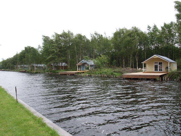 Outdoor living als in Scandinavië: Weerribben Lodges op De Kluft in Ossenzijl.