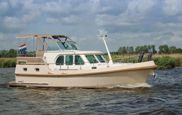 Populair, ook in de verhuur, de Aquanaut Drifter 1000 CS AK.