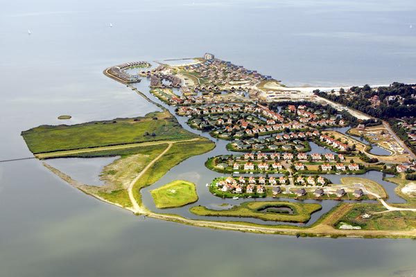 Makkum Beach Resort