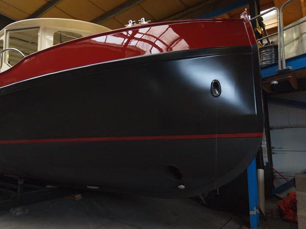 Stoere stalen sleper, made in Fryslân.