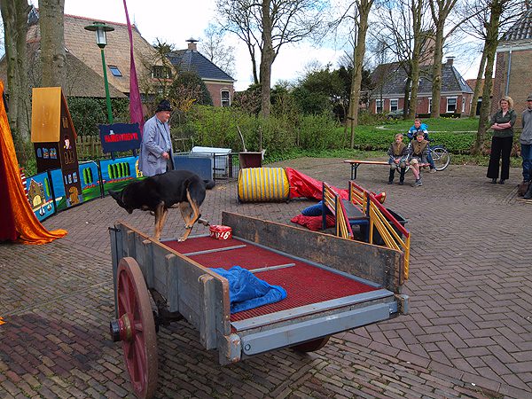 Harry van der Velde’s voorstellingen zijn leuk voor jong en oud en zeer geschikt voor campings en andere recreatieparken. De optredens duren een half uur.