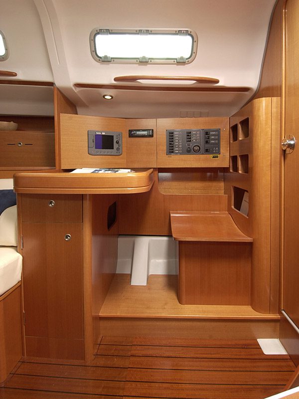 Interieur Bénéteau 36.7 First.