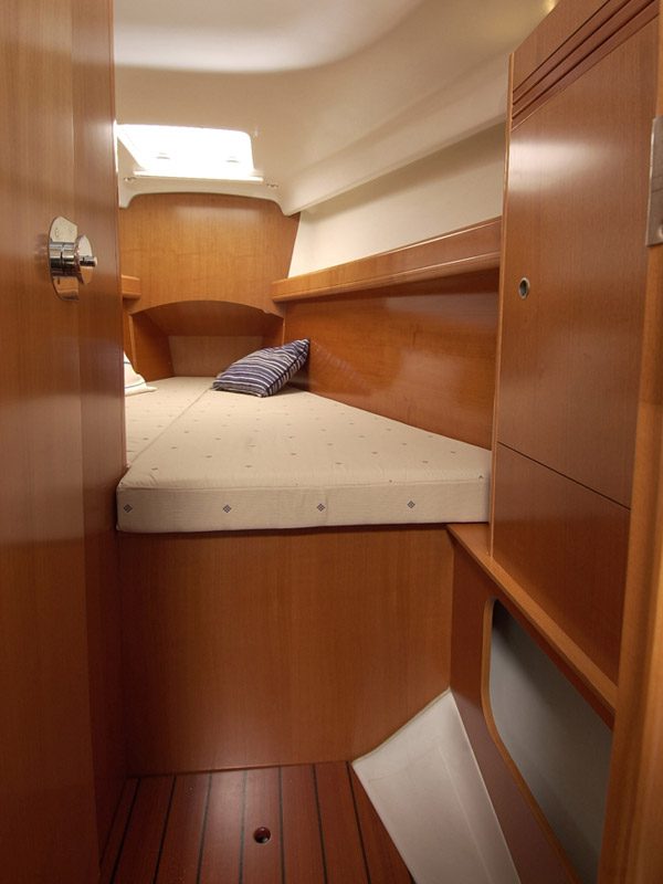 Interieur Bénéteau 36.7 First.